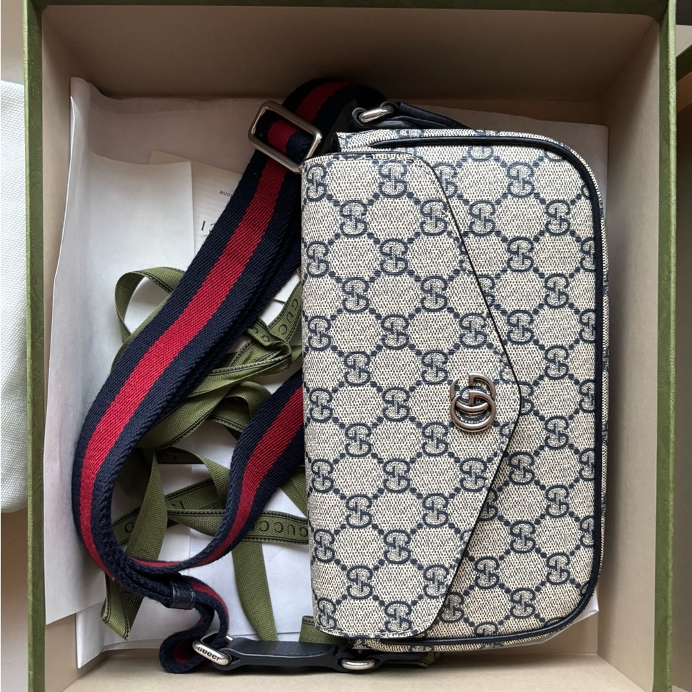 Ophidia mini bag, EUC, comes with box, ribbon, and dust bag. Lovely bag. 💕 - Picture 2 of 8